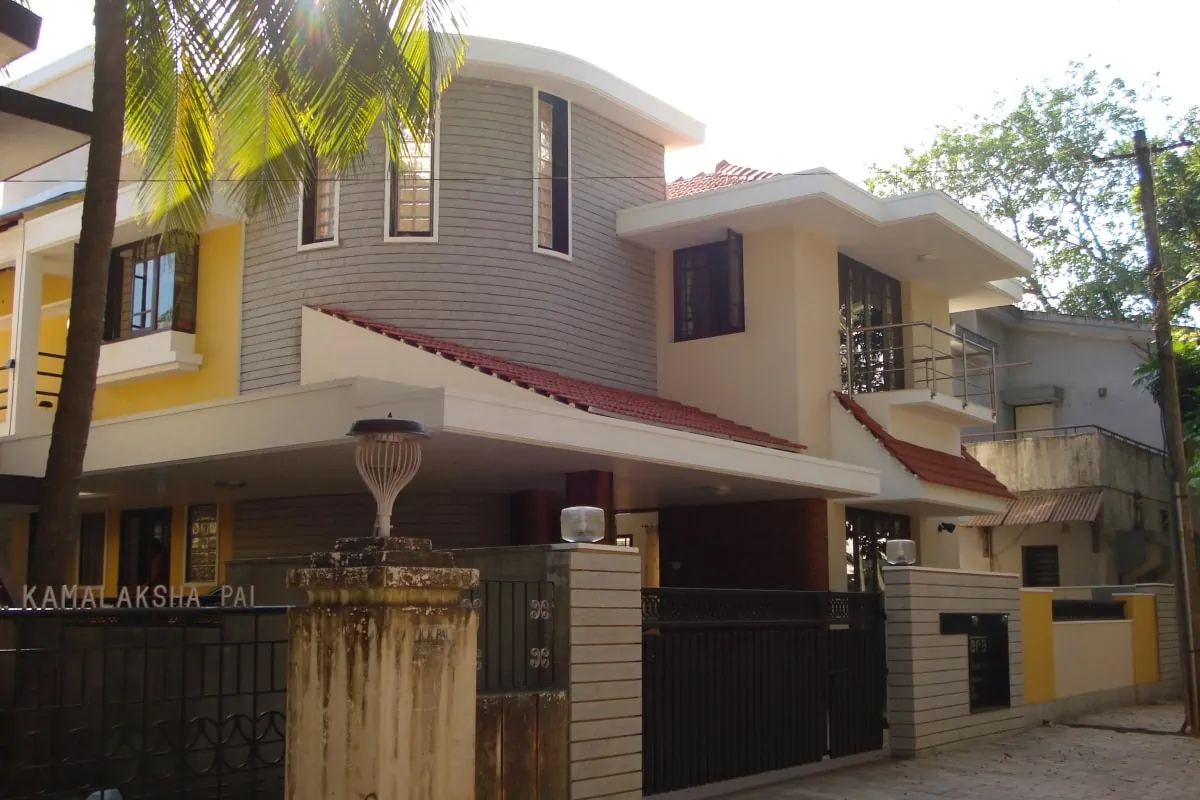 Residence Madhusudan Kamath